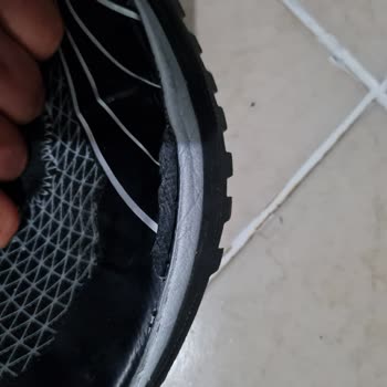 1 Aylık Puma Satış Sonrası Parçalanan Ayakkabının Ortada Kalması