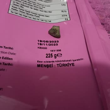 Gold Harvest Kuruyemiş Kara Sevda Tuzsuz Çekirdek Paketinden Çıkan Taş