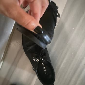 Marjin Ayakkabı Kalitesiz İşçilik, Dağılan Ayakkabıyı "giyilmiş"diye Geri Gönderdiler!
