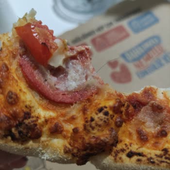 Domino's Pizzamda Kıl Çıktı