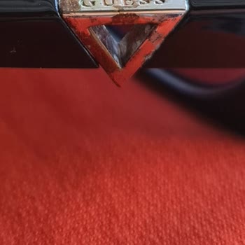 Guess Güneş Gözlüğü Tamiratı