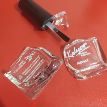 Kalyon Kozmetik Elimde Parçalanan Kalyon Oje