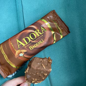 BİM'den Aldığım Dondurma Yarım Çıktı