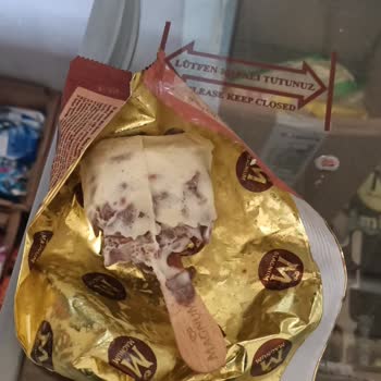 İlginç Bir Magnum Badem