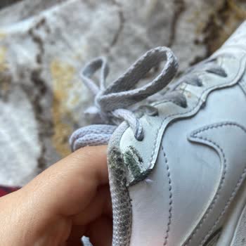 Nike Siparişimde Yırtılma Gerçekleşti.