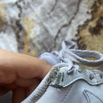 Nike Siparişimde Yırtılma Gerçekleşti.