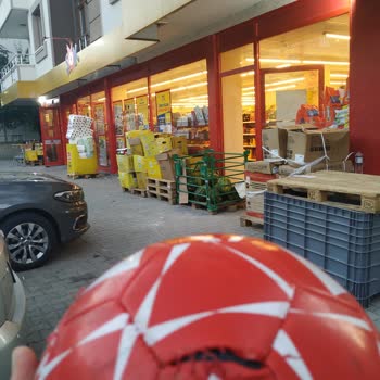 Şok Marketler Krone Marka Futbol Topu