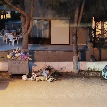 İzmir Dikili Belediyesi İzmir, Dikili, Çandarlı'da Yükselen Çöp Dağları