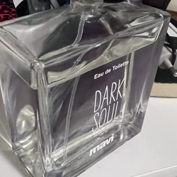 Mavi Parfüm Kapağı Hatası