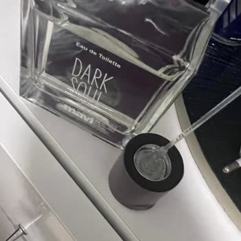 Mavi Parfüm Kapağı Hatası