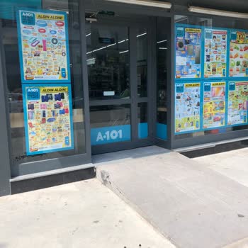 A101 Taşıma Kulpu Çatlak Olan Zeytin Kavanozunun Düşüp Kırılması