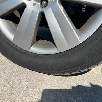 Sıfır Kumho Lastik Dökülüyor