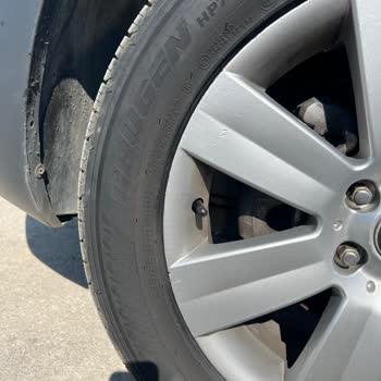 Sıfır Kumho Lastik Dökülüyor