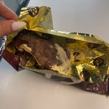 Magnum Dondurma Çubuğu Yok Ve Kokuyor