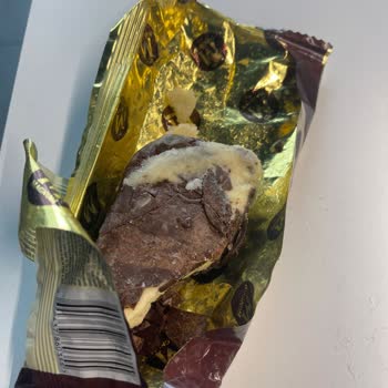 Magnum Dondurma Çubuğu Yok Ve Kokuyor