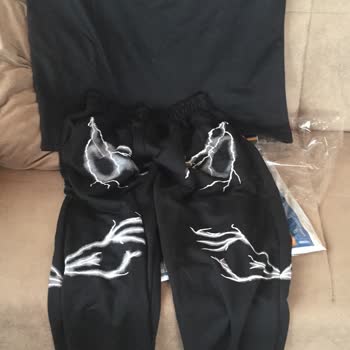 Shopier Etiketi Kesilmiş Sırf Satmak İçin Bedeni Olmayan Eşofman Gönderiyorlar