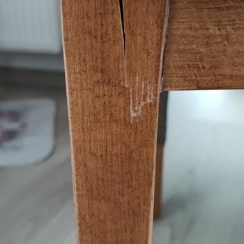 Mymassa.com.tr Ayağı Çatlak Gelen Sandalye