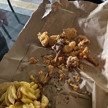 Popeyes Yemeklerdeki Tavuklar Yanık Ve Daha Önce Yenilmişti