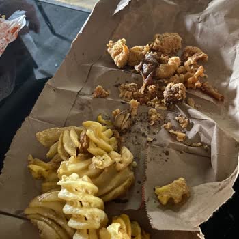 Popeyes Yemeklerdeki Tavuklar Yanık Ve Daha Önce Yenilmişti