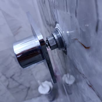 Teska Bas Bırak Vana Su Kaçırıyor