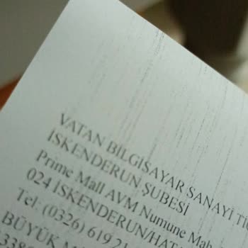 Teknosa Çalışanın Müşteriye Uygunsuz Tavrı