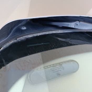 BMW F30 Ön Cam Fitili