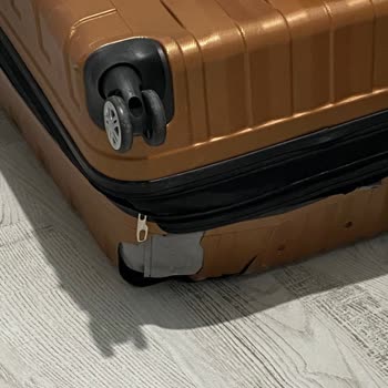 Akgünler Denizcilik İlgisiz Akgün3 Parçalanmış Valizimi Elime Tutuşturdular