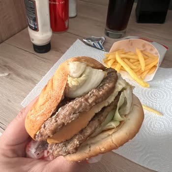 Burger King FTZ Keçiören Şube Tamamen Bayat Ürün Gönderiyor