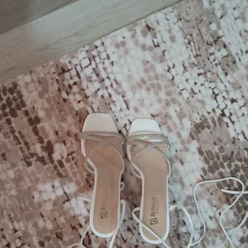 Haydigiy.com Ayakkabı İkisi De Sağ Ayağa Oluyor