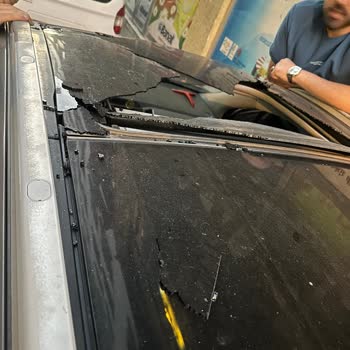 Kia Cam Tavan Patlaması