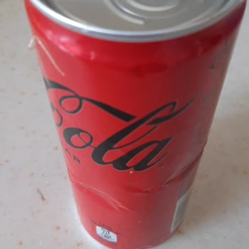 Coca-Cola Kutusunun İçinin Az Çıkması