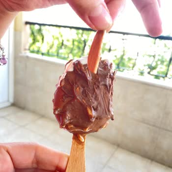 Magnum’un İçinden Tahta Parçası Cıktı!