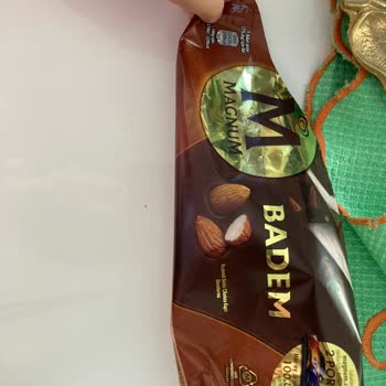 Magnum’un İçinden Tahta Parçası Cıktı!