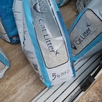 Kirpipet Kırpıpet Firmasi Kedi Kumu Yarı Paketini Boşaltıp Bile Bile Gönderiyor