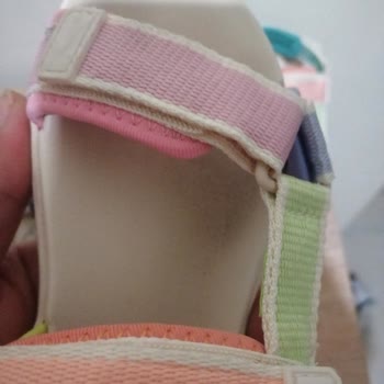 Zara Kalitesiz Çocuk Sandaleti