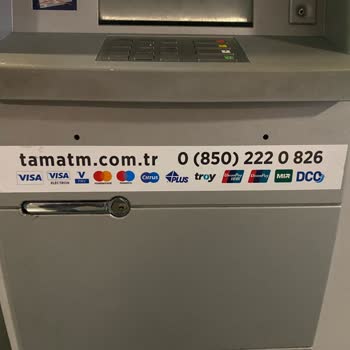 Türkiye'nin ATM Merkezi Halkbank ATM'si 9600₺ Paramı Yuttu.