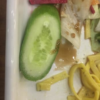 Green Salads Bu Kadar Kötü Olmamalıydı.