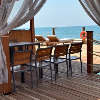 Titanic Deluxe Lara İskele Hizmet Sorunu