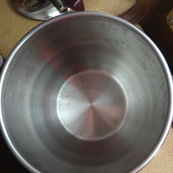 BİM Düdüklü Tenceresi Tek Kullanımda Paslandı