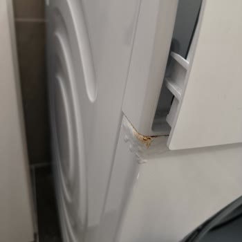 Bosch Çamaşır Makinesi Sıvı Sızdırma