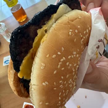 Burger King Etler Kömür Gibi Yanık Geldi