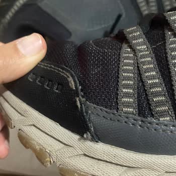 Skechers Ayakkabının Dikişleri Sökülüyor Açılma Yapıyor