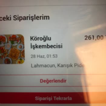 Köroğlu İşkembecisi Lahmacundan Gıda Zehirlenmesi