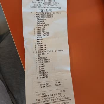 Burger King Yemekler Soğuk Ve Tavuktan Kıkırdak Cıktı