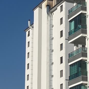 Çevre, Şehircilik Ve İklim Değişikliği Bakanlığı İzinsiz Yapılan Lokanta Bacası Ve Evi Duman Basması