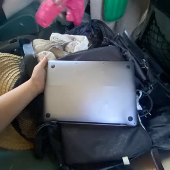 Tatilbudur Valizim Otoyolda Patladı