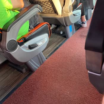 Kamil Koç Rahat Hat Diye Daracık Koltuk Satışı Yapıyor