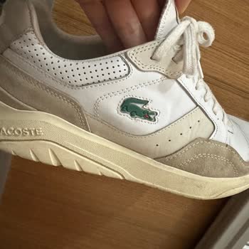Lacoste Ayakkabı Derisinin Çatlaması Ve Yırtılması