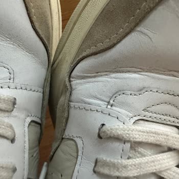 Lacoste Ayakkabı Derisinin Çatlaması Ve Yırtılması