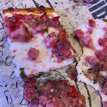 Pidem Restaurant Çiğ Kuşbaşılı Pide